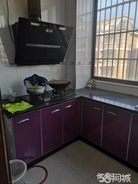 欧陆花园简装三室,新到房源,诚心出售