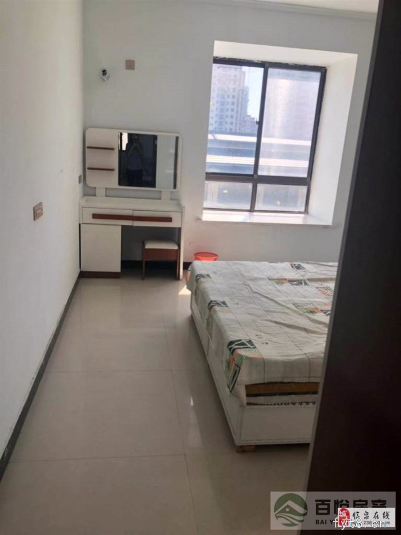 中泉首府简装3室2厅1卫83万元